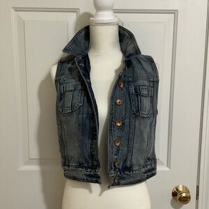 Express denim vest button front sleeveless jacket, size women’s M